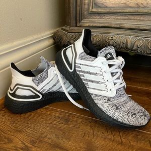 Adidas Ultra Boost Women’s 7 like new